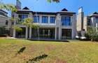 5 Bed Villa with En Suite in Runda - 1