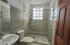 3 Bed Apartment with En Suite at Henred Road - 15