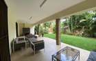 5 Bed Villa with En Suite in Kyuna - 10