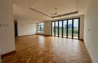 4 Bed Apartment with En Suite at Rosslyn - 13