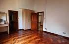 5 Bed Townhouse with En Suite in Lavington - 9