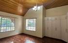5 Bed Townhouse with En Suite in Lavington - 7