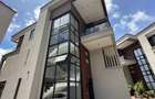 5 Bed Villa with En Suite in Lavington - 1