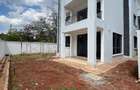 4 Bed Townhouse with En Suite at Lavington - 18