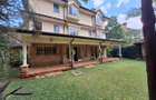 5 Bed Townhouse with En Suite in Lavington - 2