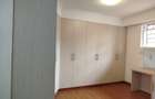 5 Bed House with En Suite in Runda - 4