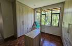 5 Bed Townhouse with En Suite in Lavington - 12