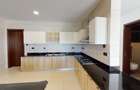 4 Bed Apartment with En Suite at Brookside - 19