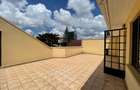 5 Bed Townhouse with En Suite in Lavington - 3