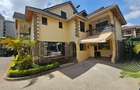 5 Bed Townhouse with En Suite at Lavington - 1