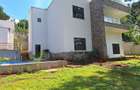 5 Bed Townhouse with En Suite at Loresho - 1