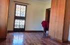 5 Bed Townhouse with En Suite at Lavington Off Convent - 10