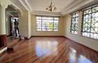 5 Bed Townhouse with En Suite at Lavington - 7