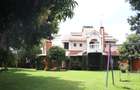 5 Bed House with En Suite in Runda - 1