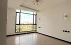 3 Bed Apartment with En Suite in Riverside - 10