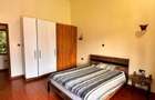 6 Bed House with En Suite at Ridgeways Road - 9
