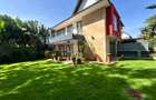 4 Bed Townhouse with En Suite in Ridgeways - 2