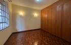 5 Bed Villa with En Suite at Lavington - 15