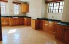 5 Bed Townhouse with En Suite at Lavington - 6