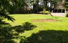 6 Bed House with En Suite in Lavington - 5