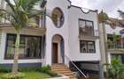 5 Bed Townhouse with En Suite in Westlands Area - 1