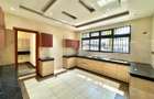 6 Bed Townhouse with En Suite in Nyari - 9