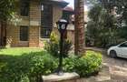 5 Bed Townhouse with En Suite at Lavington Green - 16
