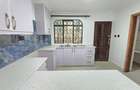 4 Bed House with En Suite in Lavington - 17