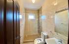 Serviced 2 Bed Apartment with En Suite in Brookside - 10