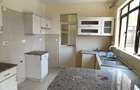 2 Bed Apartment with En Suite at Off Dennis Pritt - 7