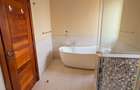 5 Bed Townhouse with En Suite at Convent Drive - 18