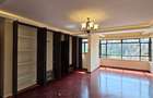 5 Bed Townhouse with En Suite at Lavington Green - 16