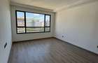 3 Bed Apartment with En Suite at Riverside Drive - 7