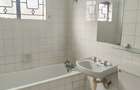4 Bed House with En Suite at Lavington - 10