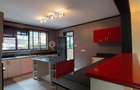 5 Bed Townhouse with En Suite in Lavington - 10
