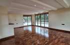 4 Bed House with En Suite in Rosslyn - 8