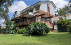 5 Bed House with En Suite in Runda - 1