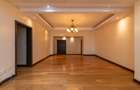 5 Bed Apartment at Riverside Drive - 6