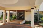 2,000 ft² Office with Service Charge Included at Kabarsiran - 11
