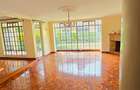 5 Bed Townhouse with En Suite at Lavington - 15