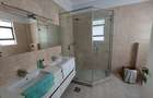 4 Bed House with En Suite at Five-Star Paradise - 6