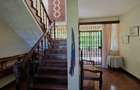 4 Bed House with En Suite in Nyari - 12