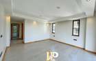 4 Bed Apartment with En Suite in Spring Valley - 4