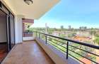4 Bed Apartment with En Suite at Riverside Drive - 14