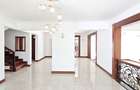 5 Bed House with En Suite in Rosslyn - 9