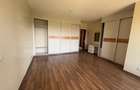 4 Bed Apartment with En Suite in Parklands - 6