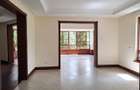 5 Bed Townhouse with En Suite in Spring Valley - 6
