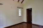 5 Bed House with En Suite in Rosslyn - 14
