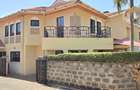 5 Bed Townhouse with En Suite at Lavington Off Convent - 18