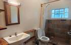 1 Bed House with En Suite at Karen Road - 4